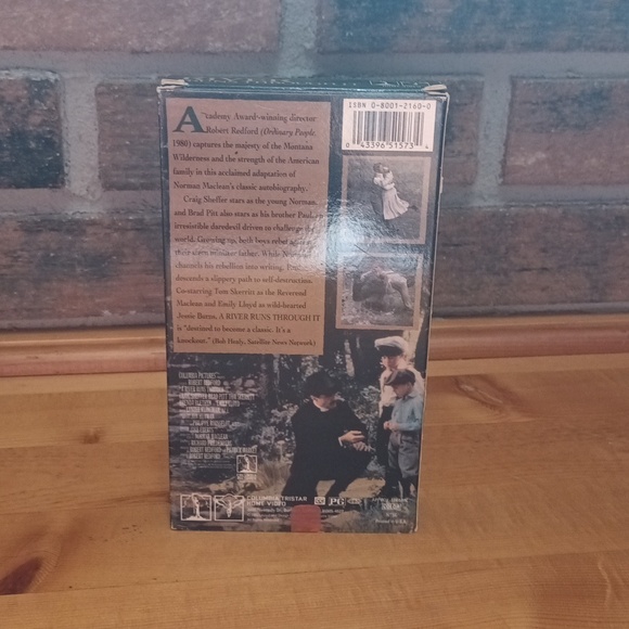 6/$15 A river runs through it vhs tape - Picture 4 of 8